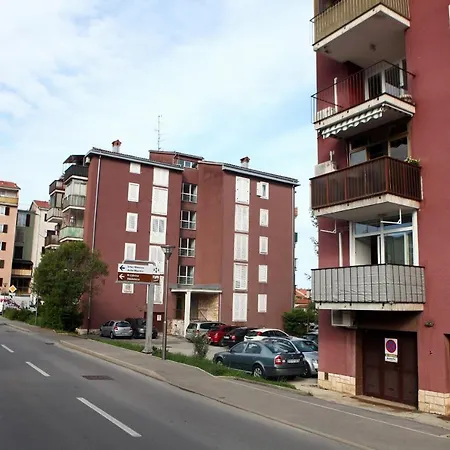 55m² 2 Slaapkamer, 1 Privé Badkamer In *