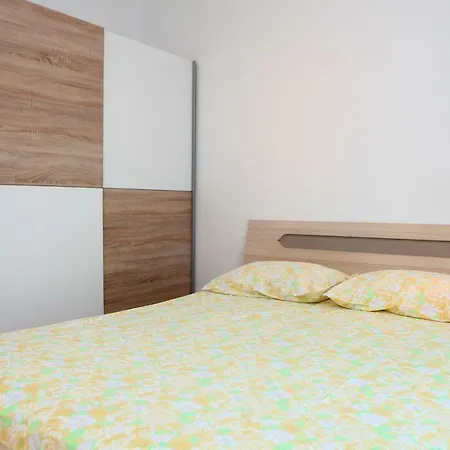 55m² 2 Slaapkamer, 1 Privé Badkamer In Appartement
