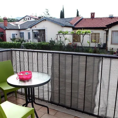 55m² 2 Slaapkamer, 1 Privé Badkamer In Appartement *