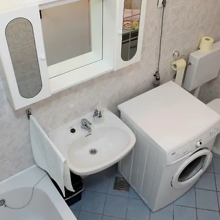 Avec 2 chambre Appartement *